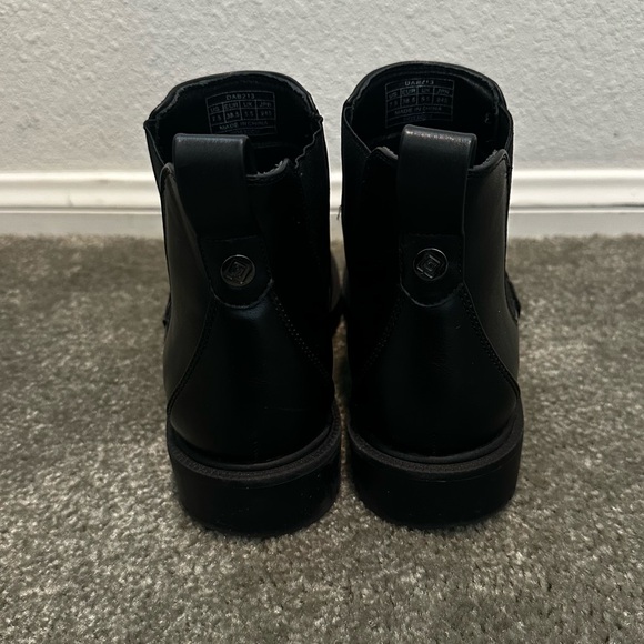Dream Pairs Chelsea Ankle Boots- Black size 7.5 - Picture 4 of 8